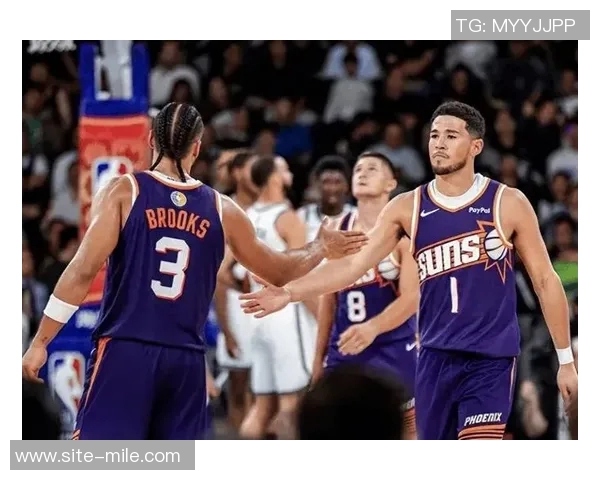 外线双星闪耀狄龙三分全中阿伦稳健发挥助力球队上半场表现